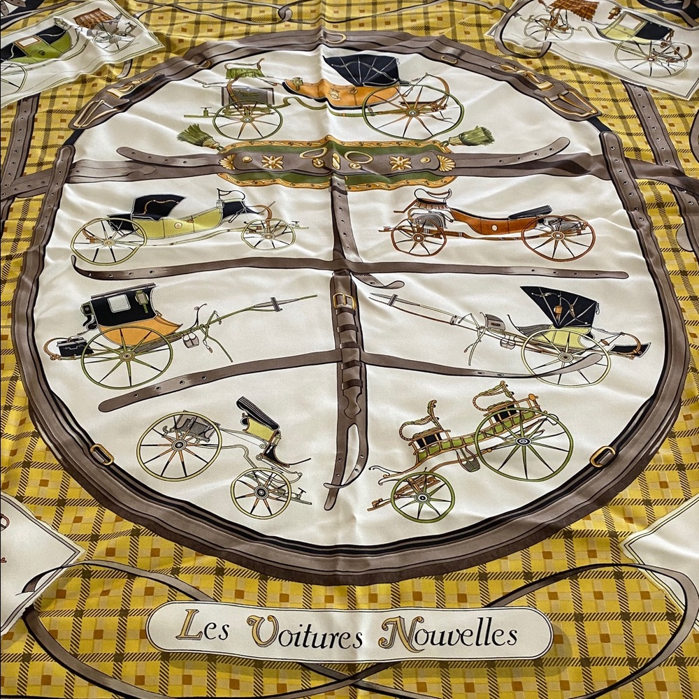 Hermes 34” square in earthtones
Les Voitures Nouvelles - Picture 4 of 8
